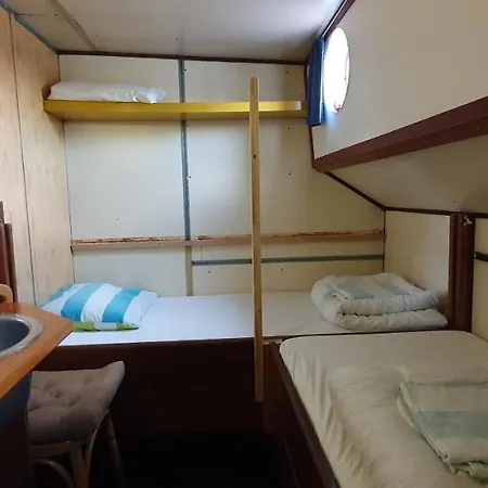 Intersail Hostel - Avontuur Amsterdam