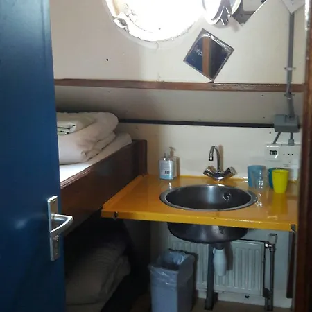 Intersail Hostel - Avontuur