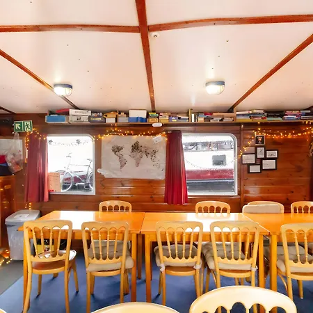 Intersail Hostel - Avontuur Hostel *