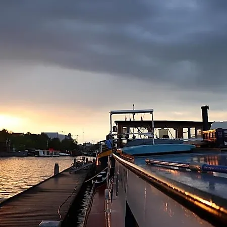 Intersail Hostel - Avontuur Hostel Amsterdam