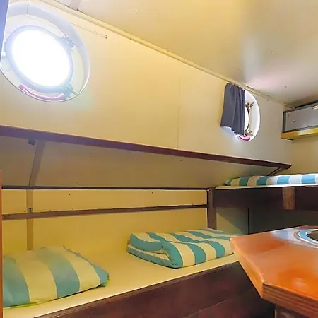 Intersail Hostel - Avontuur