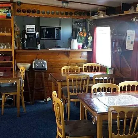 Intersail Hostel - Avontuur Hostel *