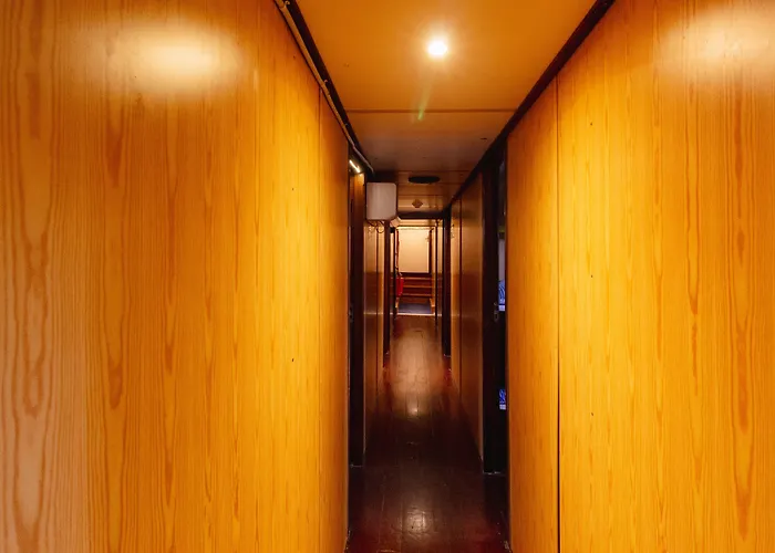 Intersail - Avontuur Hostel Amsterdam