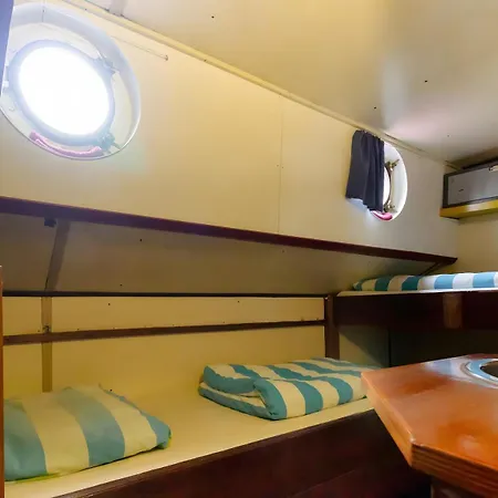 Intersail Hostel - Avontuur *