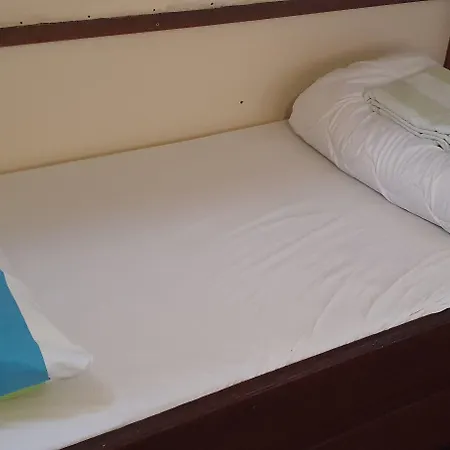 Intersail Hostel - Avontuur Hostel *